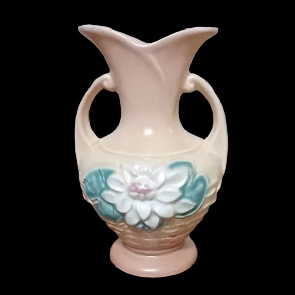 Vintage Hull Art Pottery Water Lilly Vase with Basket Weave Bottom - Picture 2 of 9